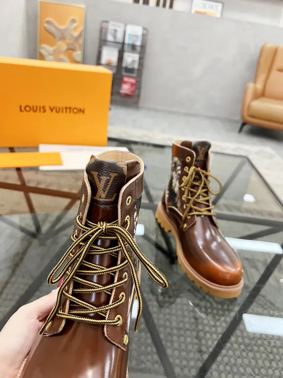 Louis Vuitton Shoe 